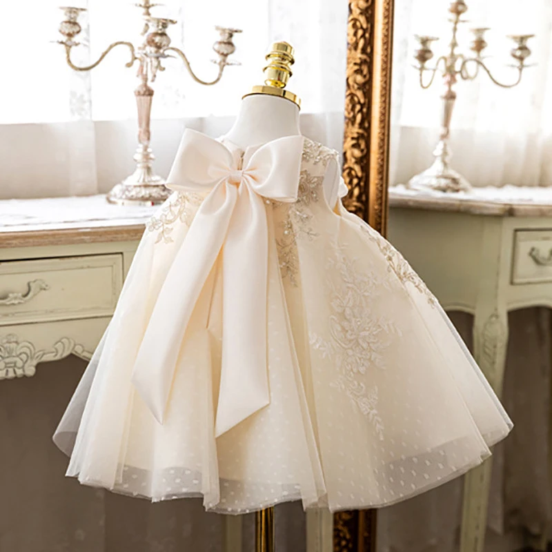 Dziecko koronkowe bez rękawów  – Baby Clothing High End recenzja i cena